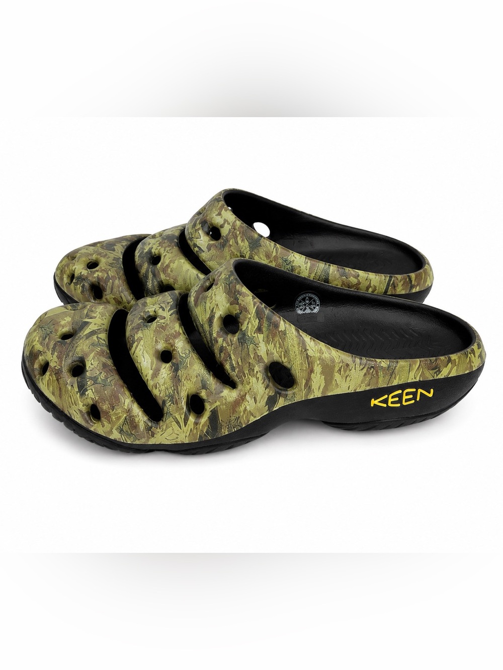 KEEN Yogui Arts Clogs Women’s 8 Camo Green EVA Slip On Comfort Garden Camp Shoes